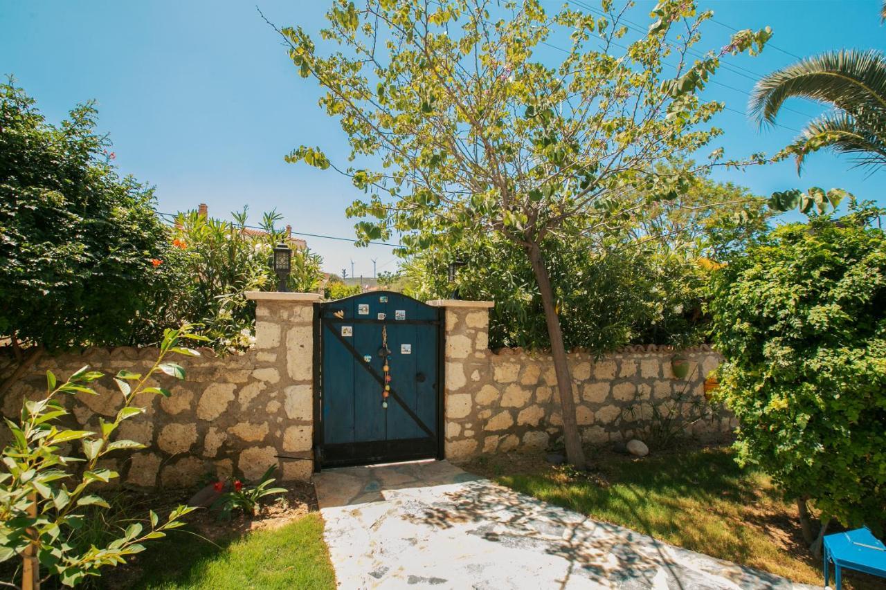 Alacati Albatross Hotel Exterior photo